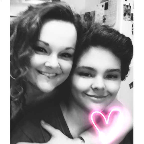 Meet your Posher, Sarah - Picture 4 of 4